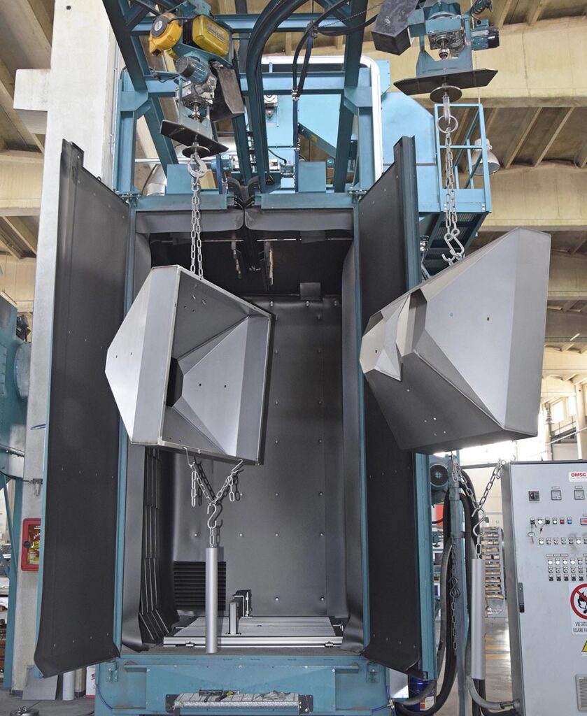 Utilaj spandiconcime Eurospand în fabrică, tehnologie avansată pentru agricultură.